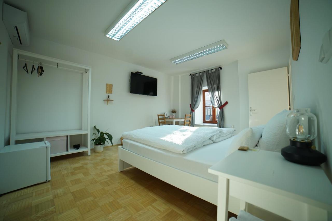 Sobe Prostija Apartment Ptuj Exterior photo
