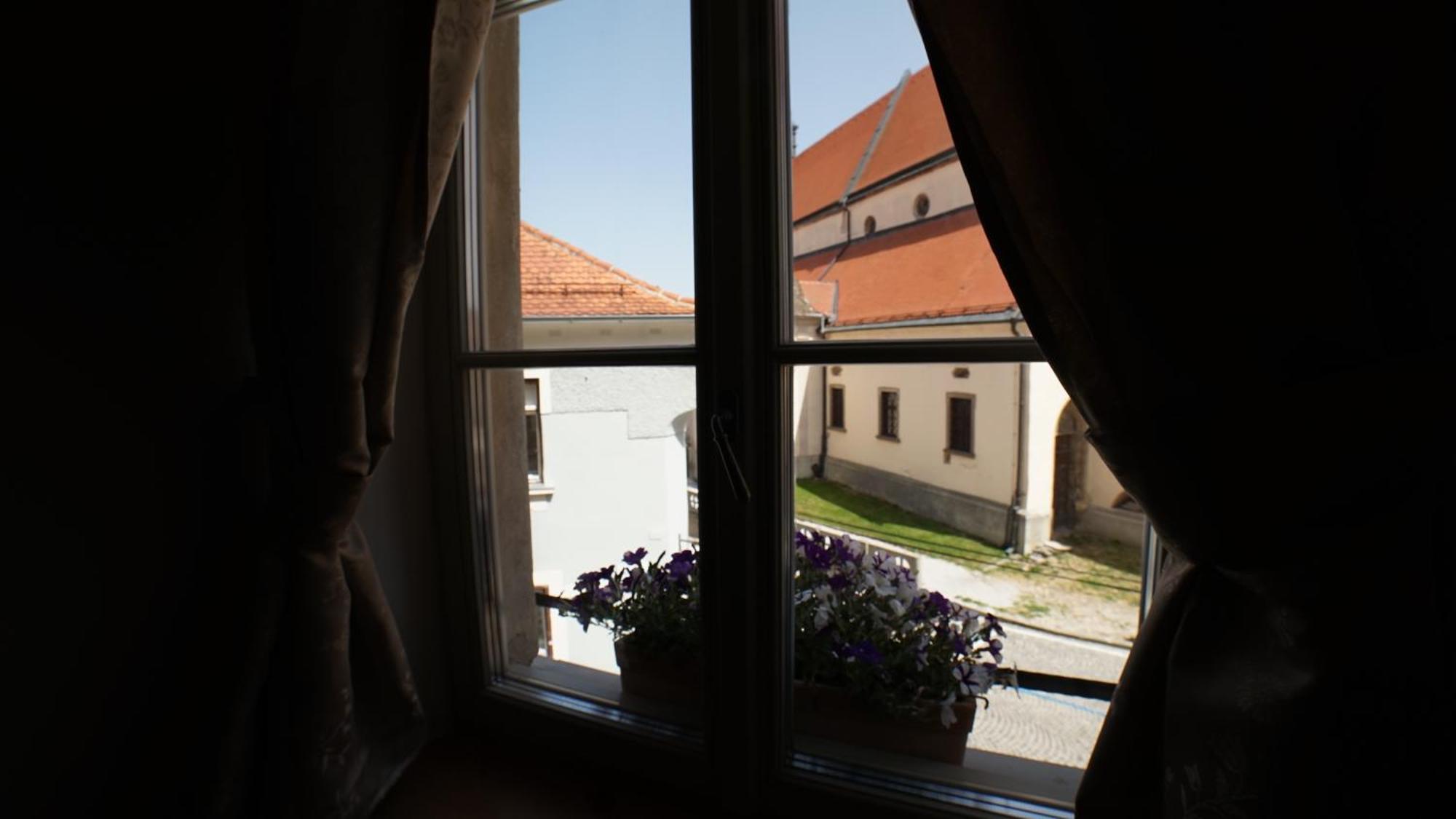 Sobe Prostija Apartment Ptuj Exterior photo